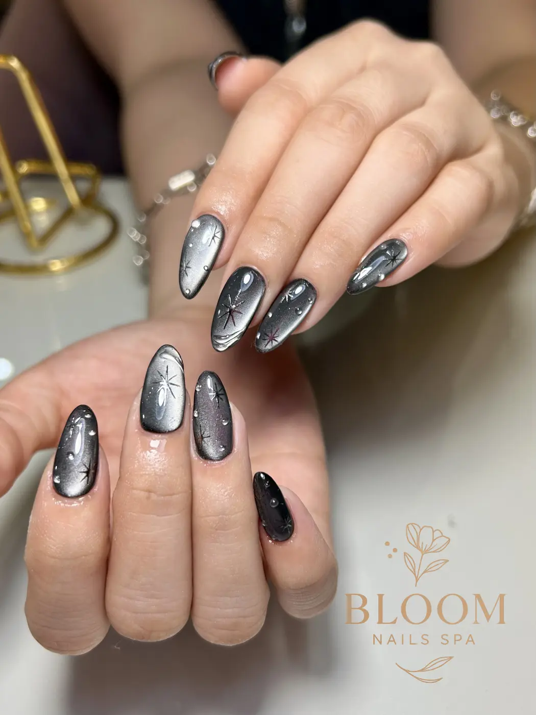 Diseño de uñas rosado y rojo en Miraflores - Bloom Nails Spa